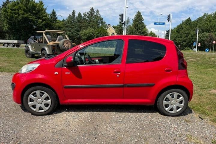 undefined Peugeot 107 fra 2007