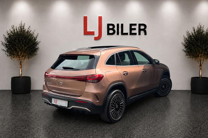 Gul Mercedes EQA250 fra 2022