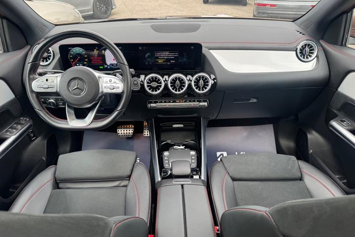 Gul Mercedes EQA250 fra 2022