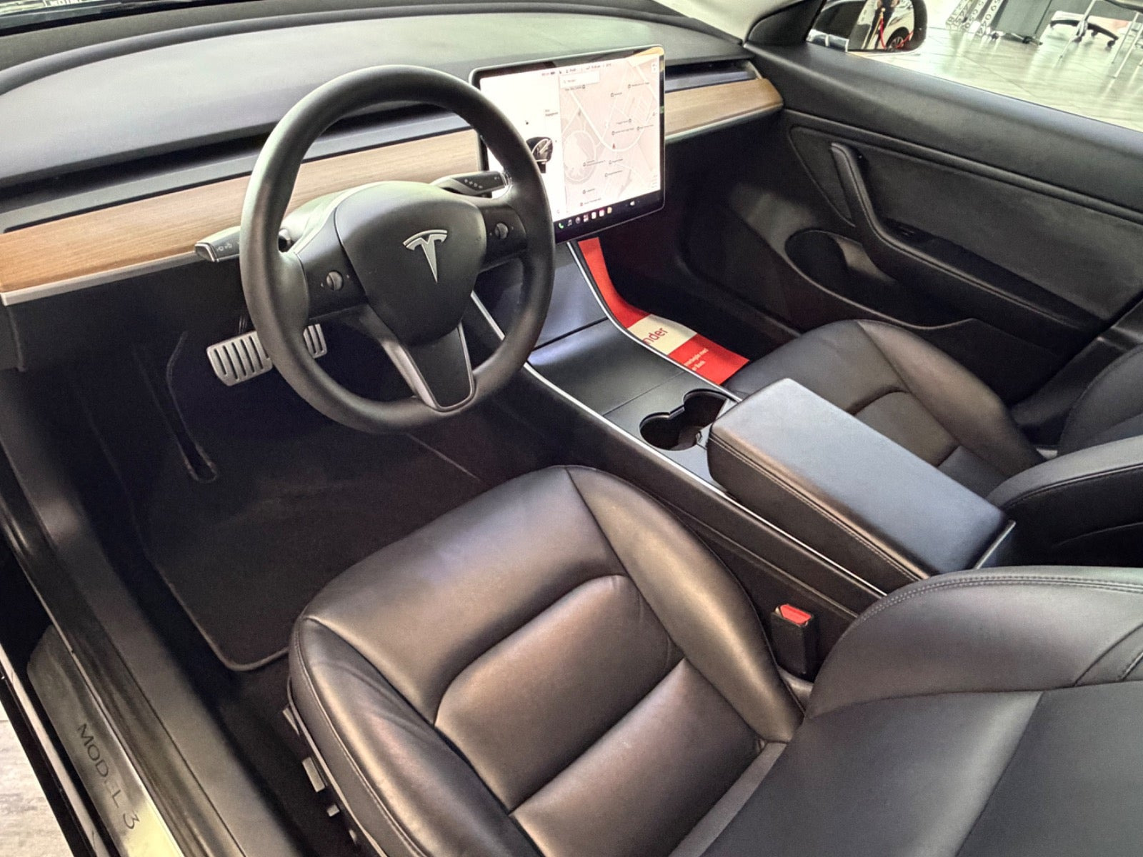 Sort Tesla Model 3 fra 2020