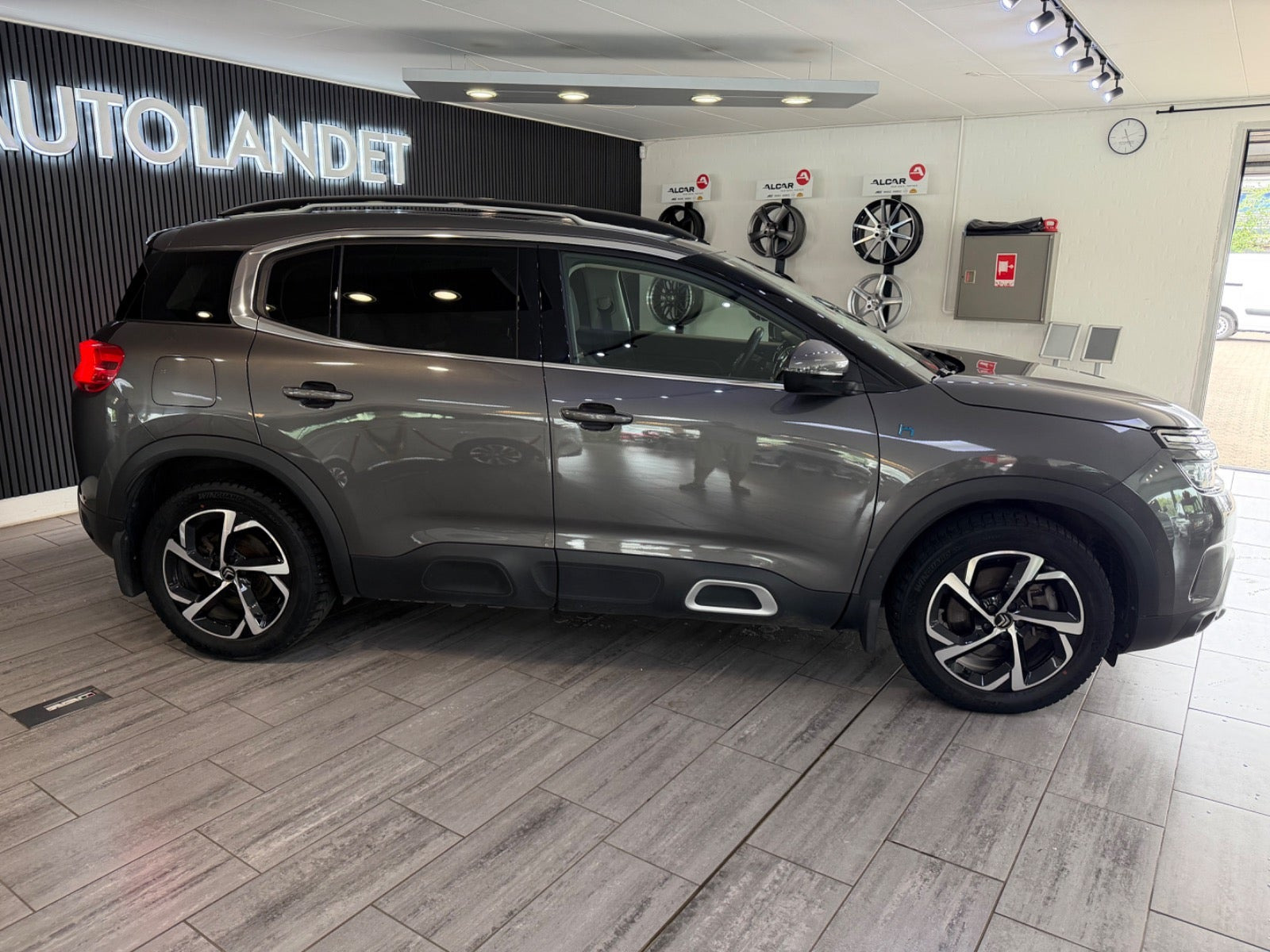 Grå Citroën C5 Aircross fra 2020