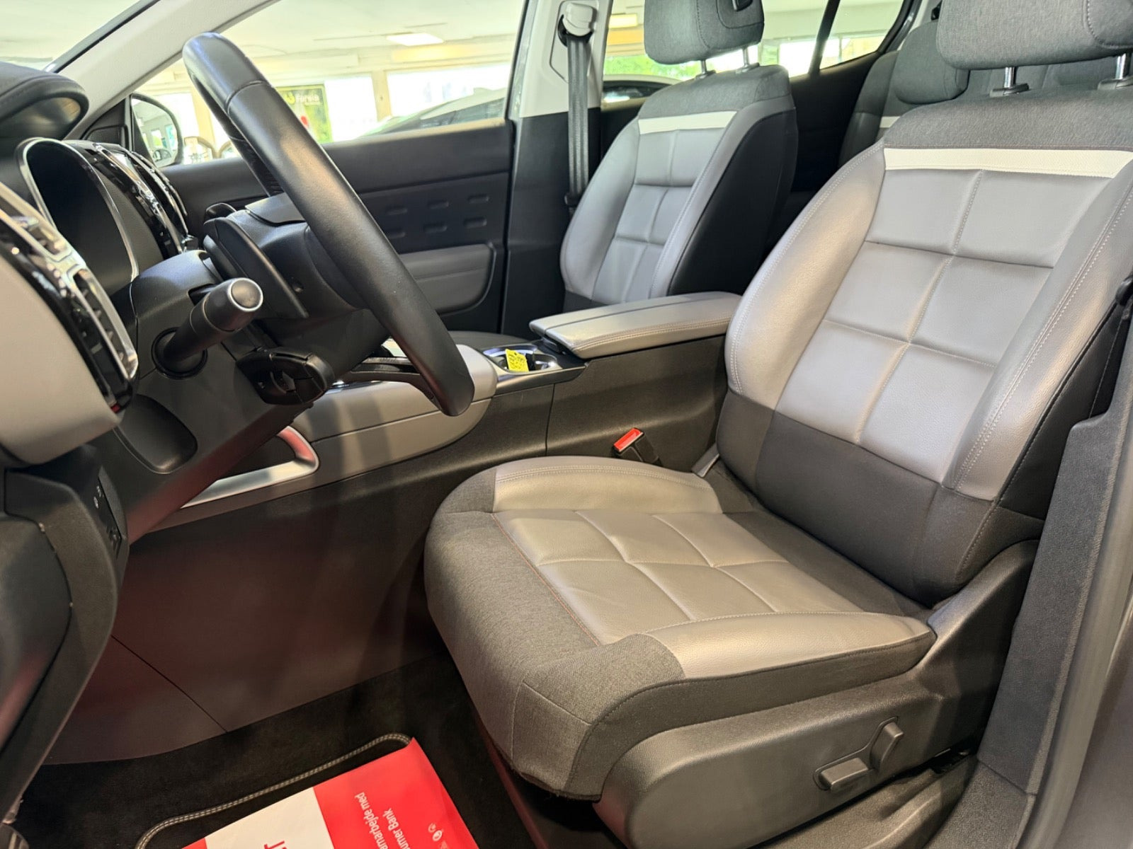 Grå Citroën C5 Aircross fra 2020