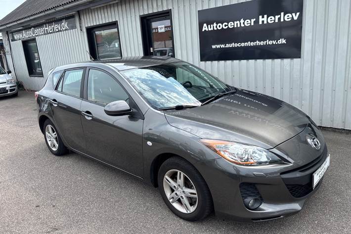 Grå Mazda 3 fra 2012