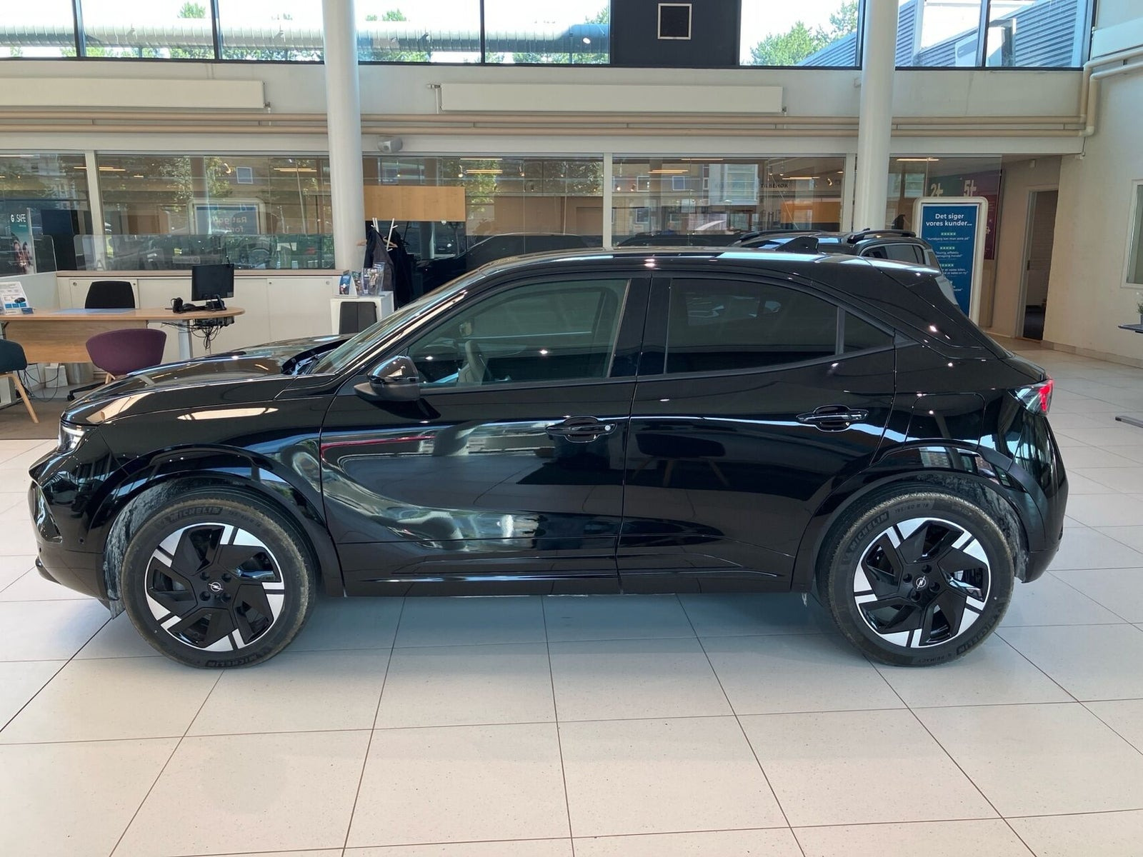 Sort Opel Mokka-e fra 2025