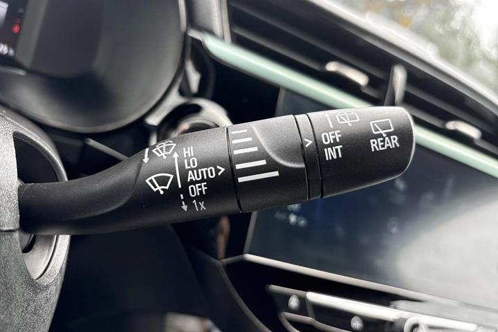 Grøn Opel Corsa-e fra 2025