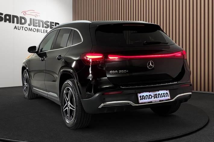 Sort Mercedes EQA250+ fra 2025