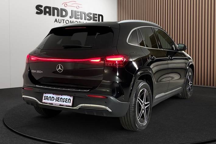 Sort Mercedes EQA250+ fra 2025