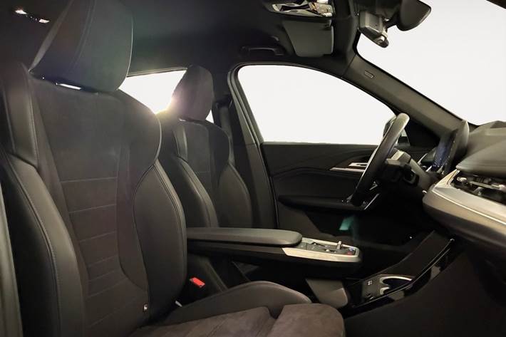 Hvid BMW iX1 fra 2024