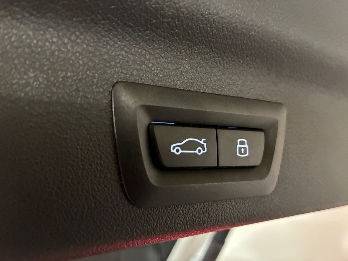 Hvid BMW iX1 fra 2024
