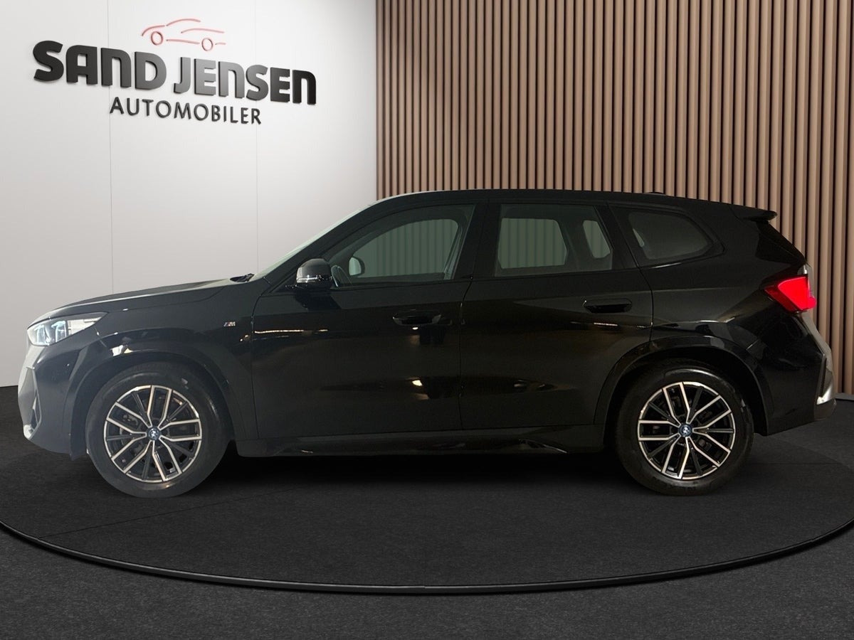 Sort BMW iX1 fra 2024