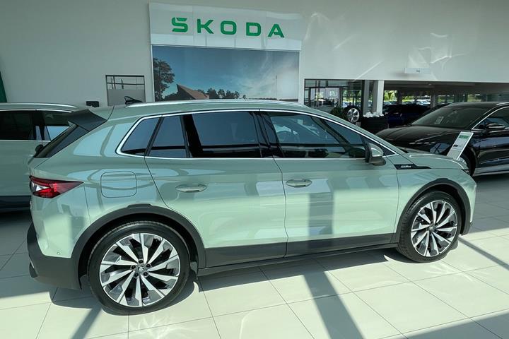 Grøn Skoda Elroq fra 2026