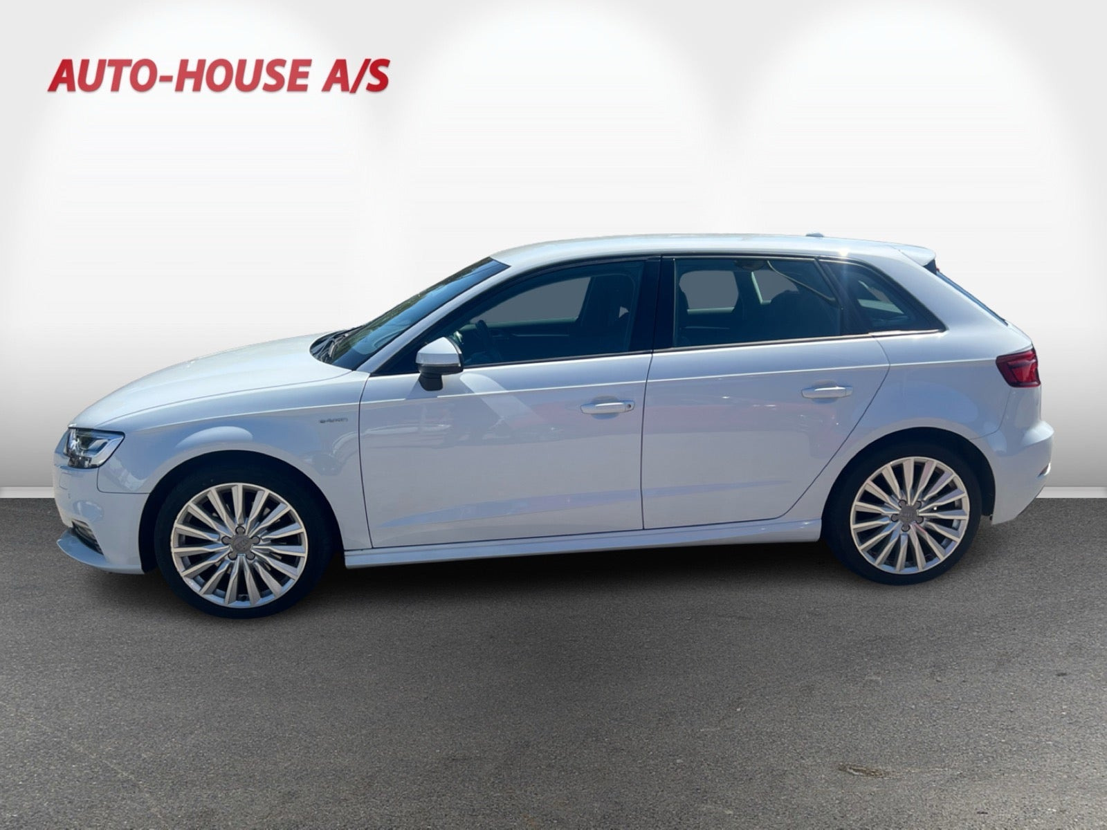 Hvid Audi A3 fra 2017
