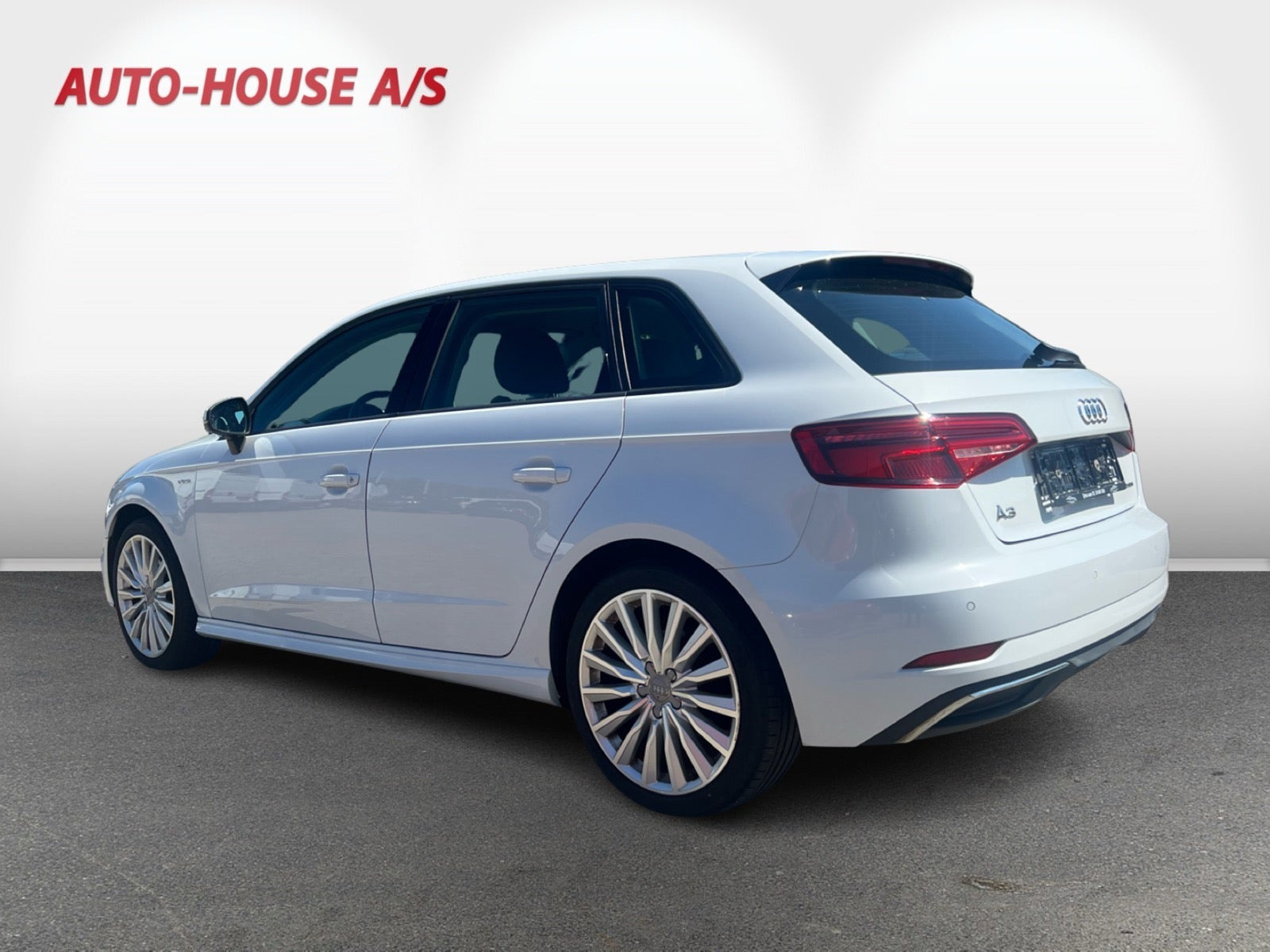 Hvid Audi A3 fra 2017
