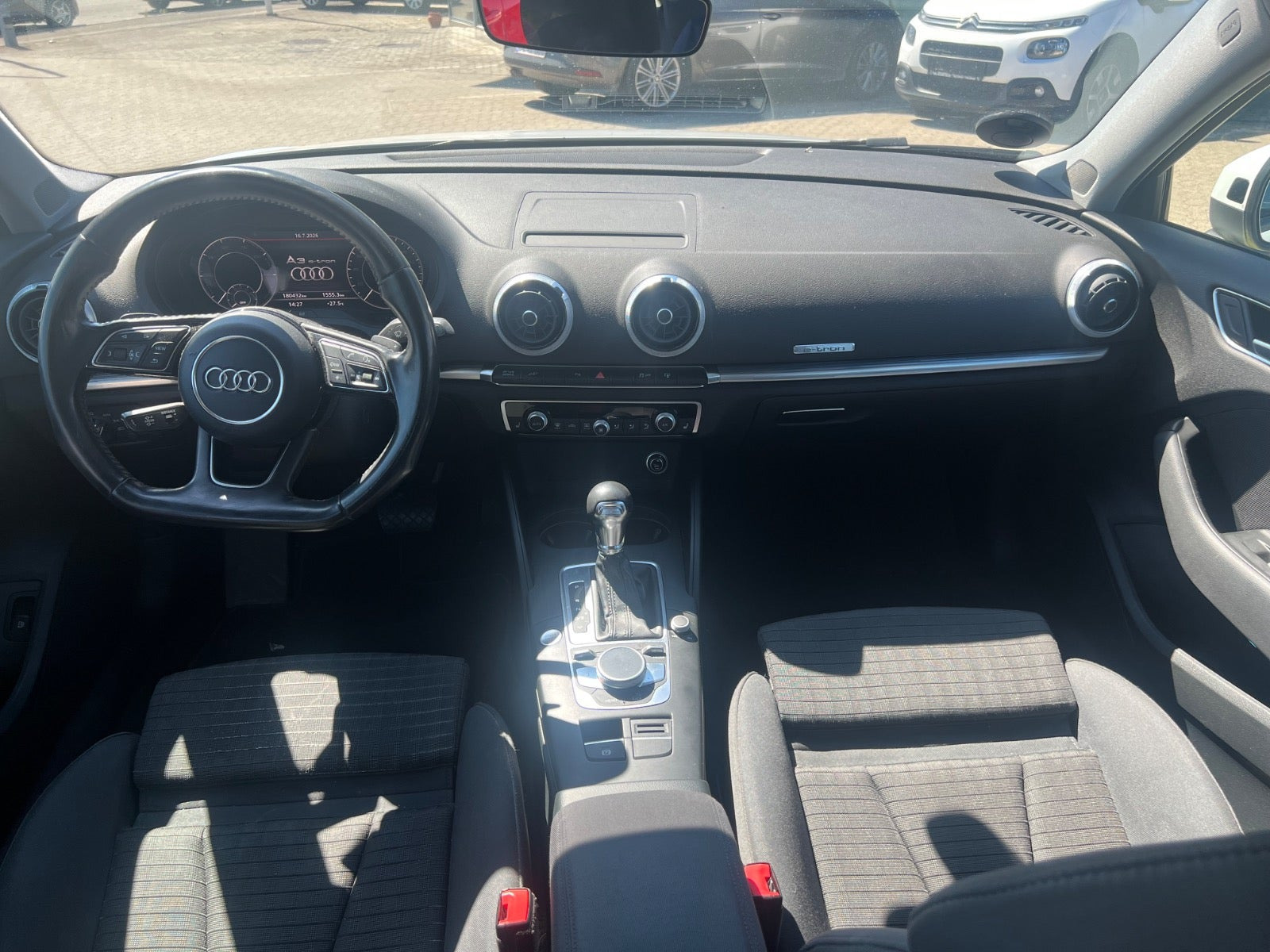 Hvid Audi A3 fra 2017