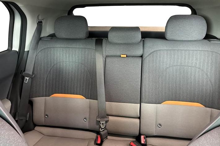 Orange Kia EV3 fra 2024