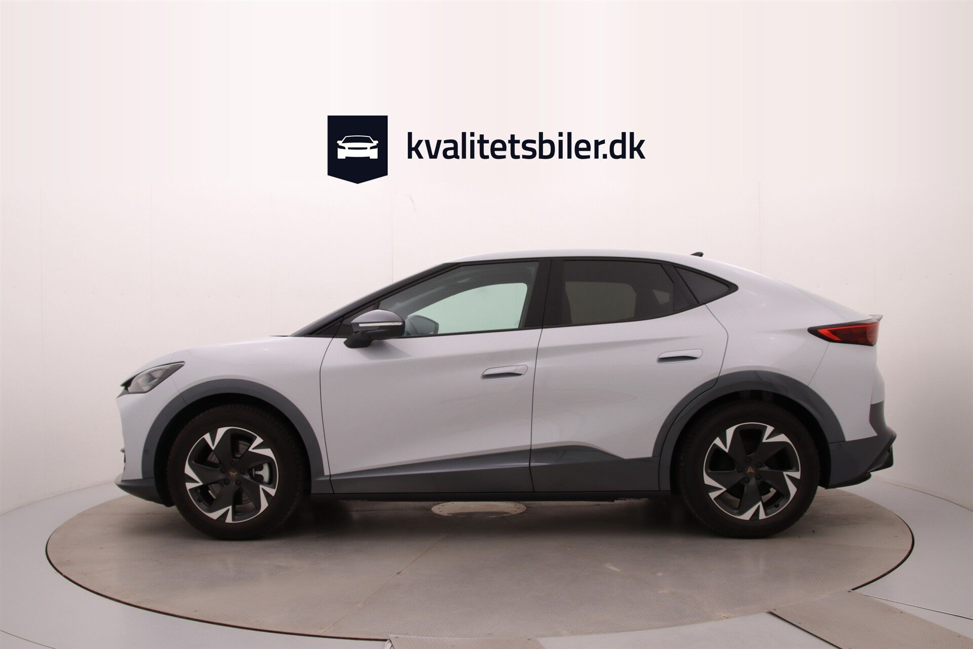 Hvid Cupra Tavascan fra 2025