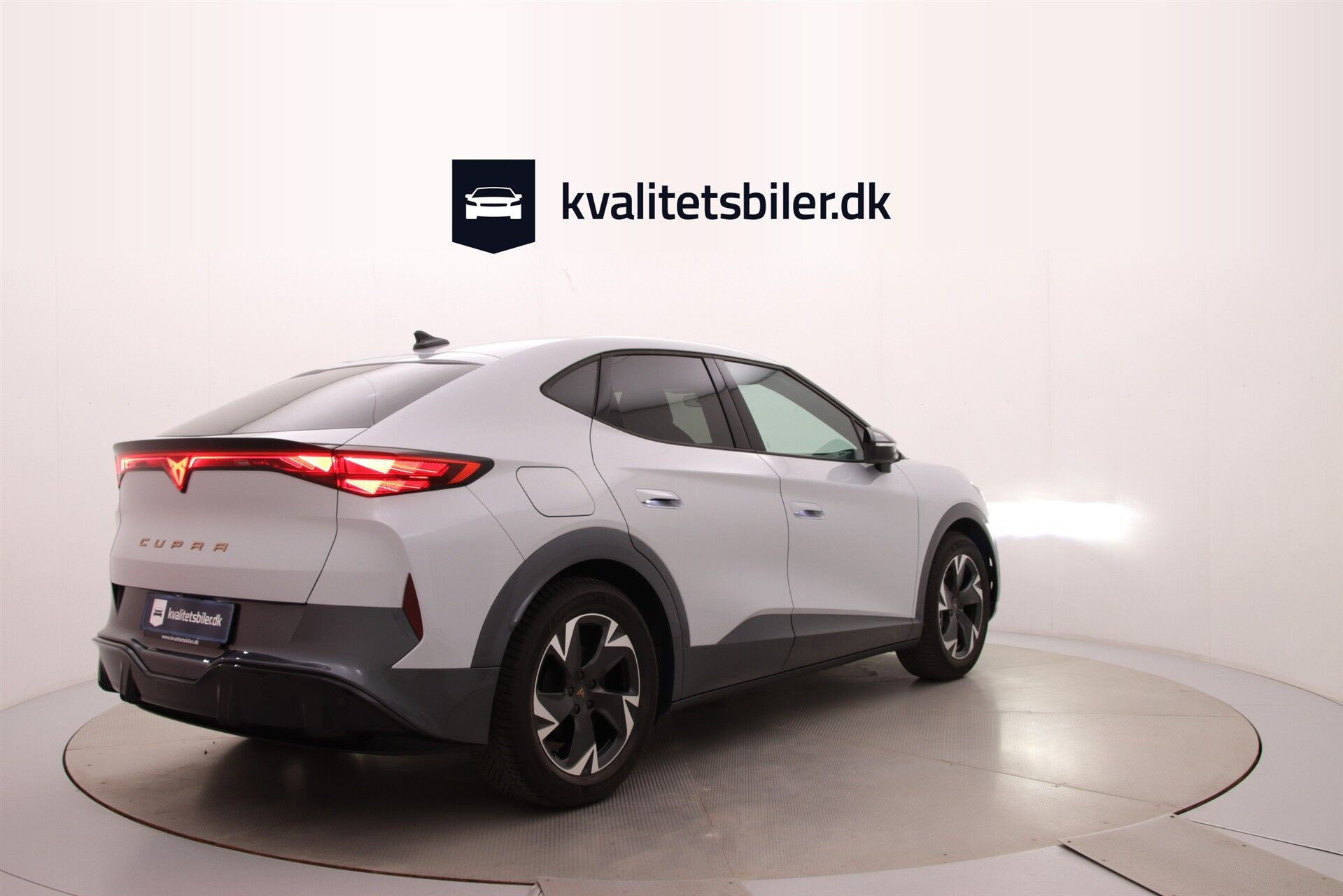 Hvid Cupra Tavascan fra 2025