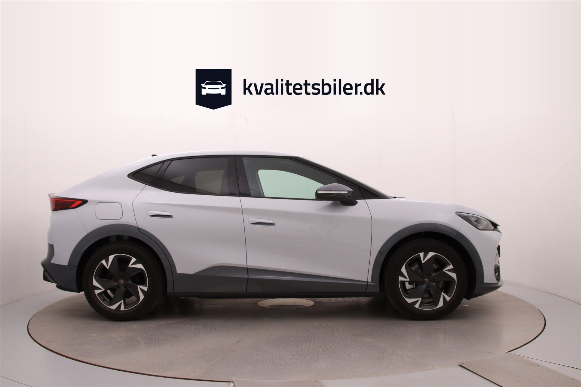Hvid Cupra Tavascan fra 2025