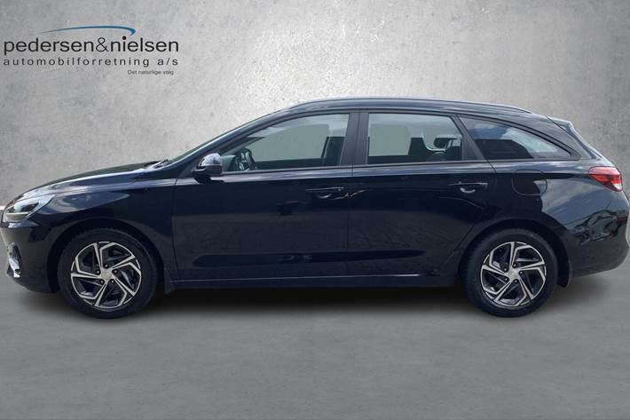 Sort Hyundai i30 fra 2022