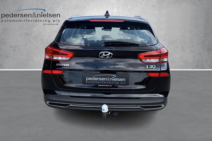 Sort Hyundai i30 fra 2022