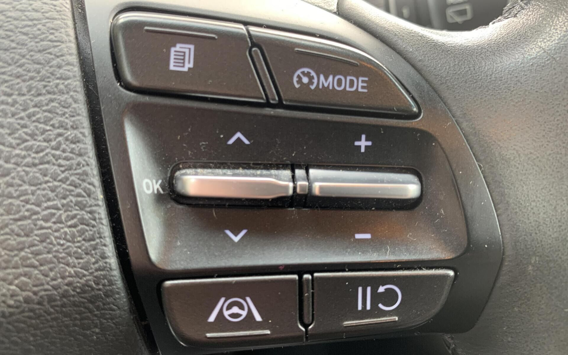 Sort Hyundai i30 fra 2022