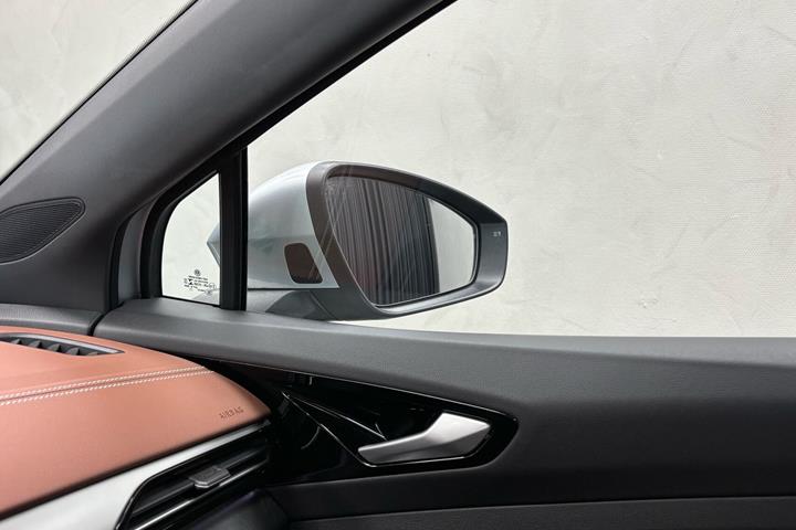 Sølv VW ID.4 fra 2021