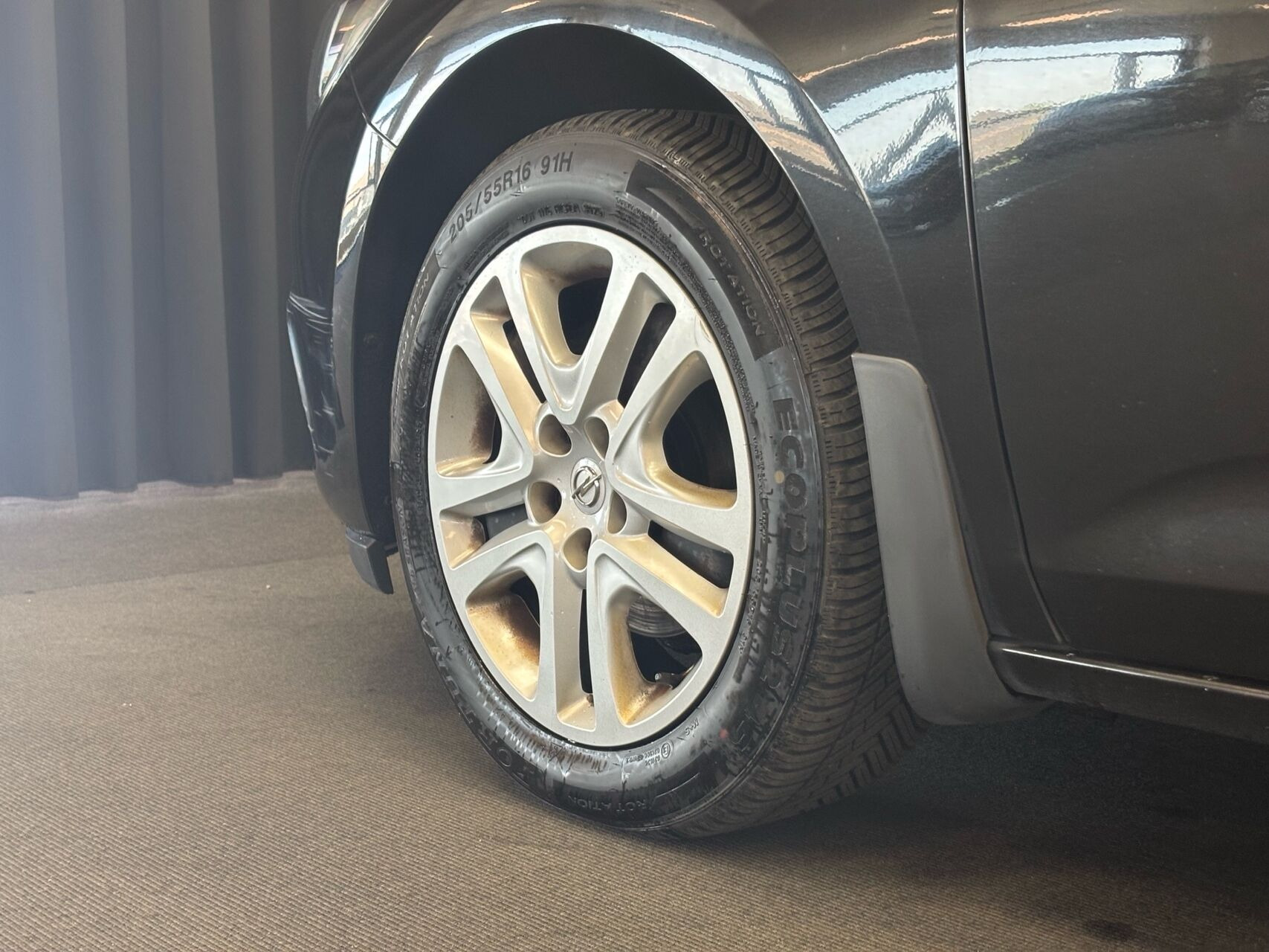 Sort Opel Astra fra 2016