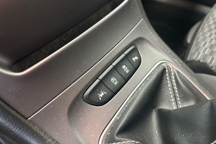 Sort Opel Astra fra 2016