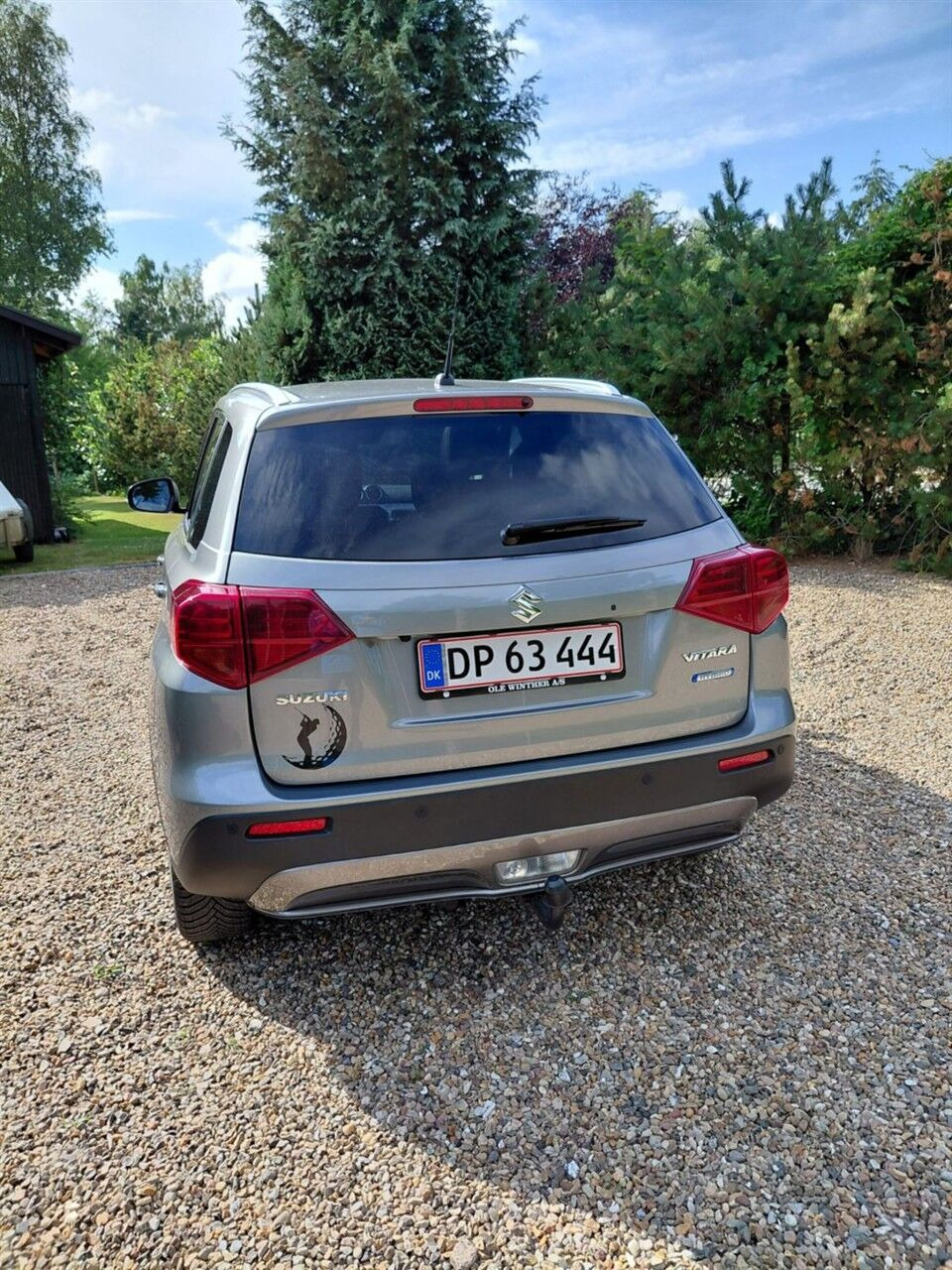 Grå Suzuki Vitara fra 2021