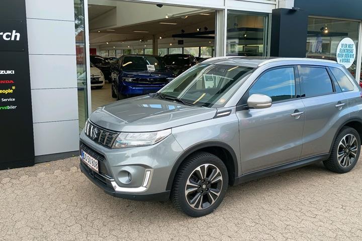 Sort Suzuki Vitara fra 2021 set udefra