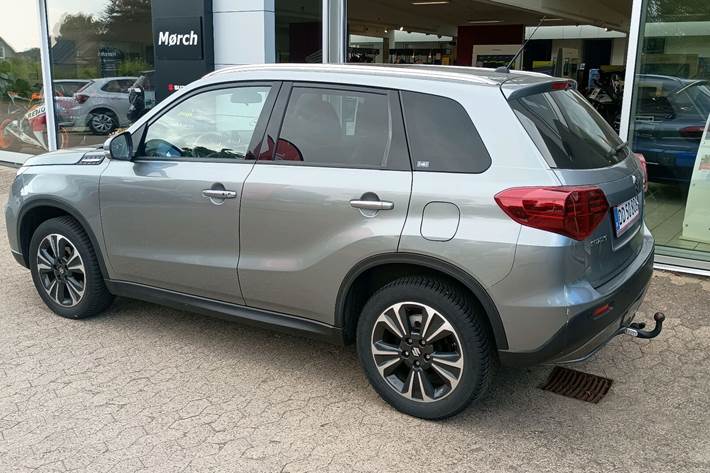 Sort Suzuki Vitara fra 2021