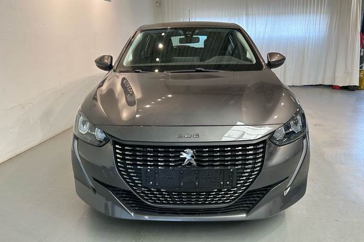 Grå Peugeot 208 fra 2020