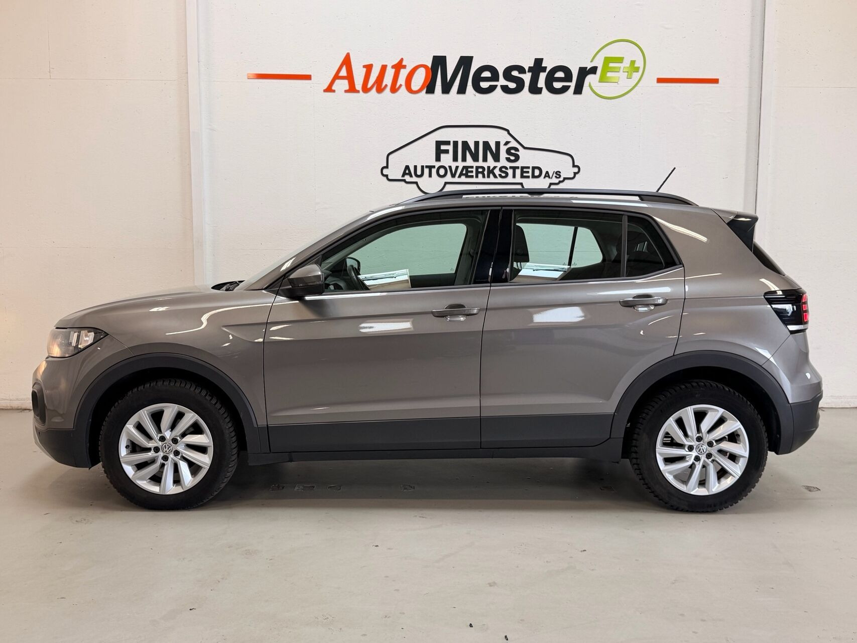 Beige VW T-Cross fra 2020