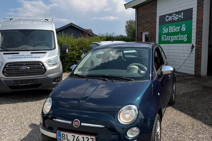 Blå Fiat 500 fra 2008