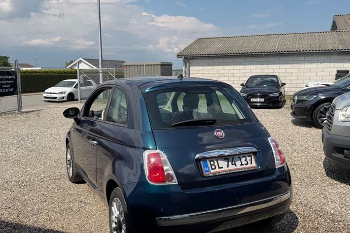 Blå Fiat 500 fra 2008