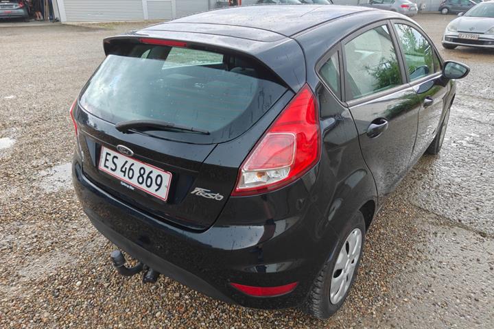 Gul Ford Fiesta fra 2014