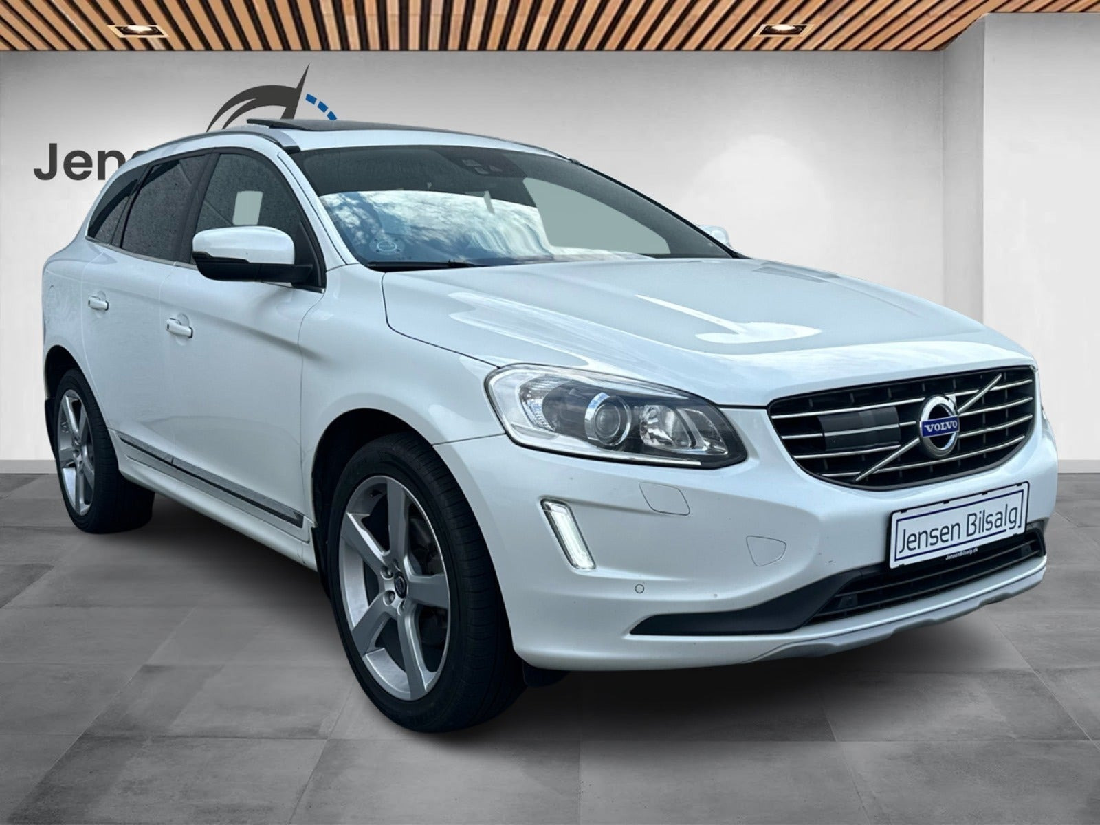 Hvid Volvo XC60 fra 2017