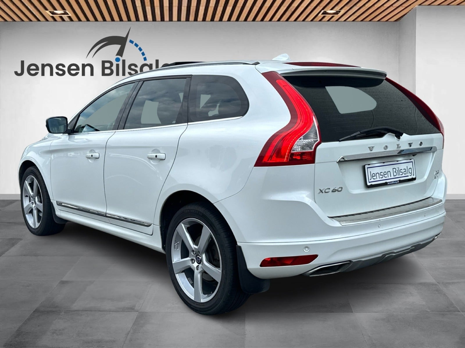 Hvid Volvo XC60 fra 2017
