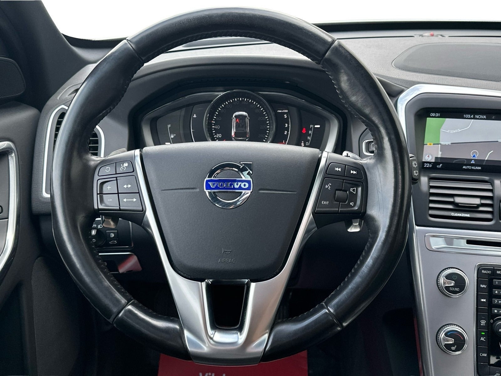 Hvid Volvo XC60 fra 2017