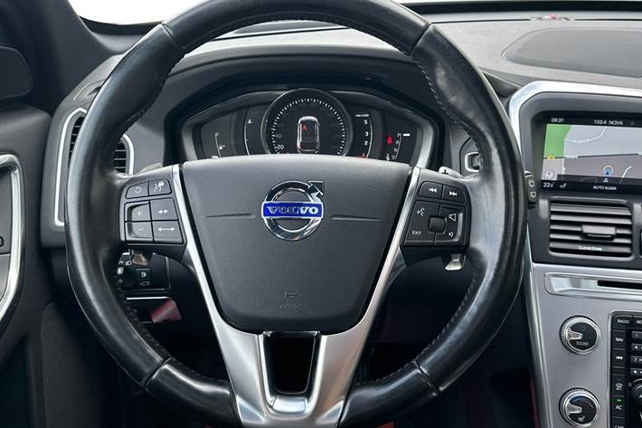 Hvid Volvo XC60 fra 2017