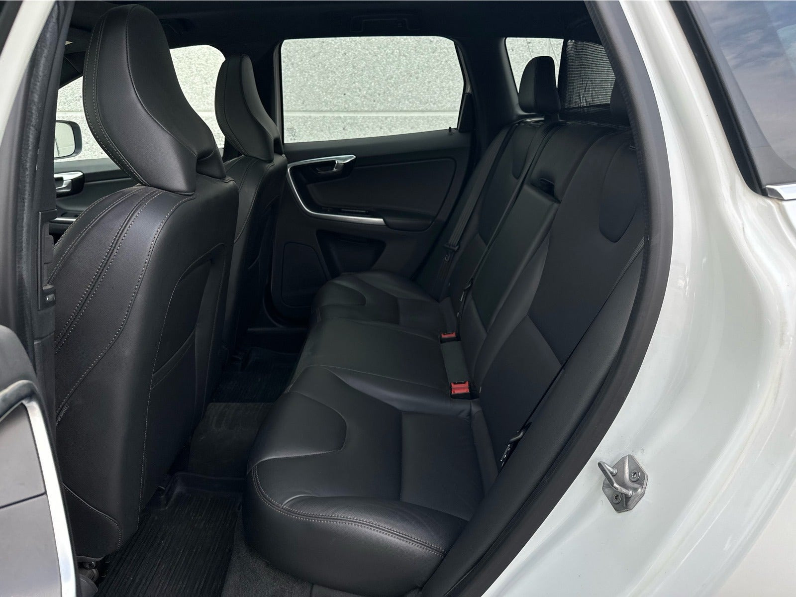 Hvid Volvo XC60 fra 2017
