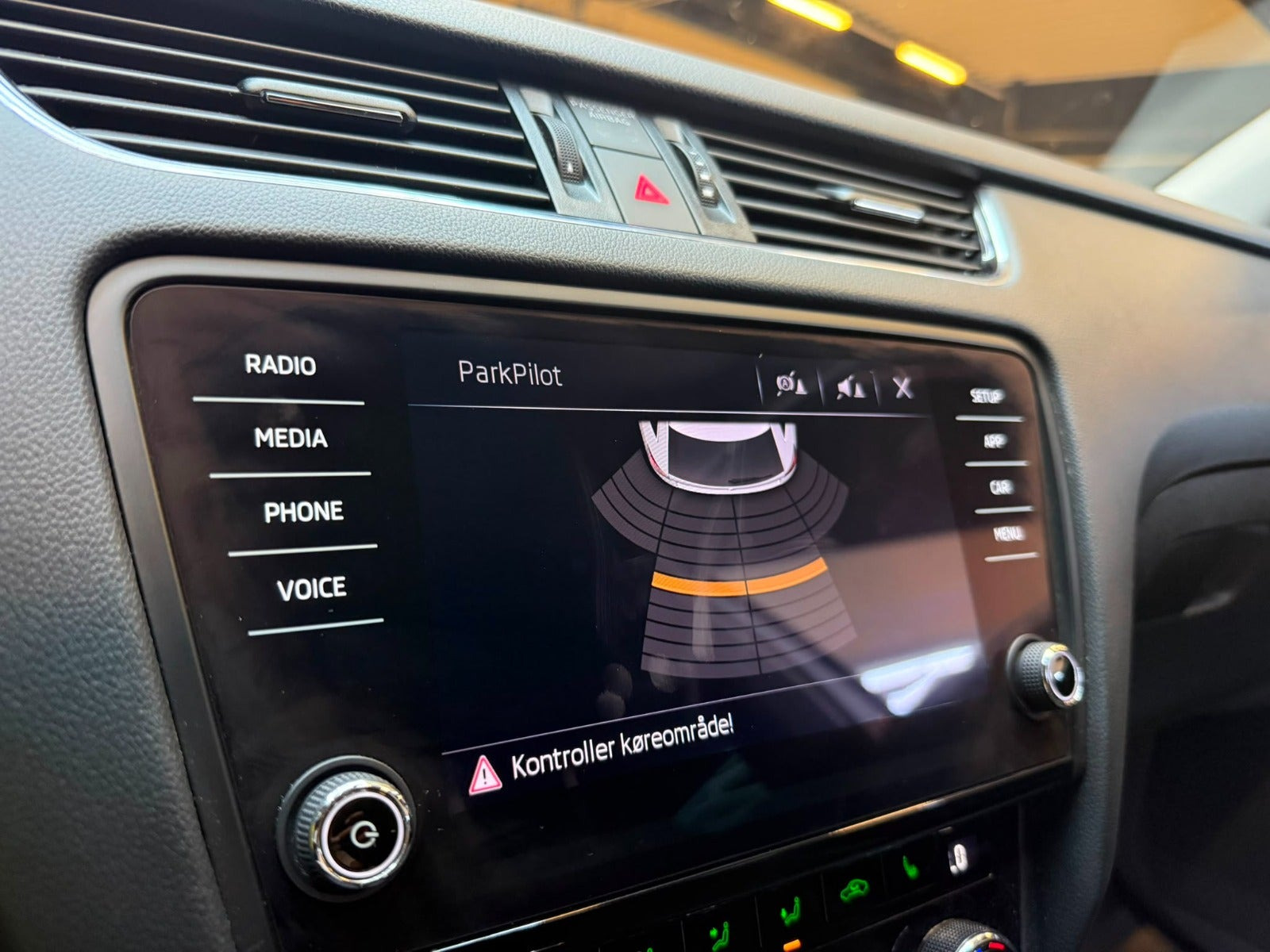 Hvid Skoda Octavia fra 2019