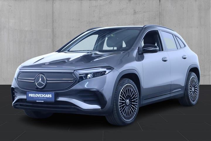 Grå Mercedes EQA250+ fra 2023 set udefra