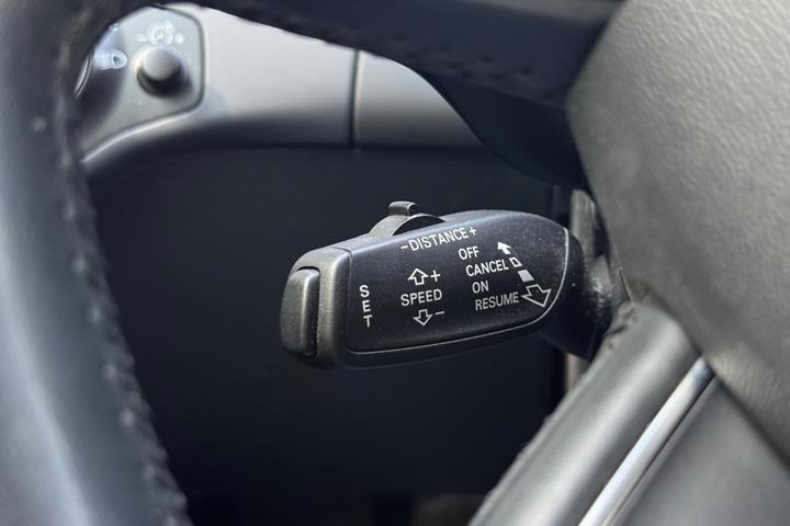 Grå Audi A4 fra 2015