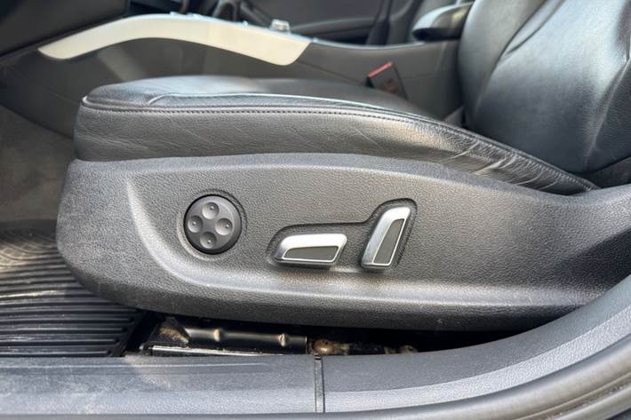 Grå Audi A4 fra 2015