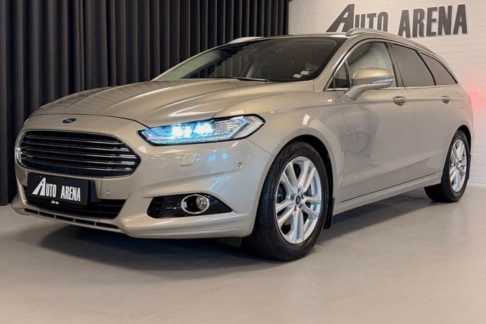 Orange Ford Mondeo fra 2015