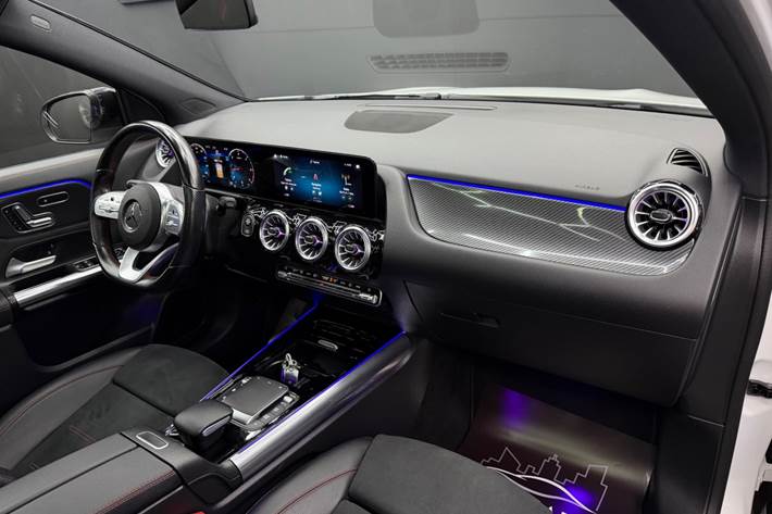 Hvid Mercedes GLA200 d fra 2021