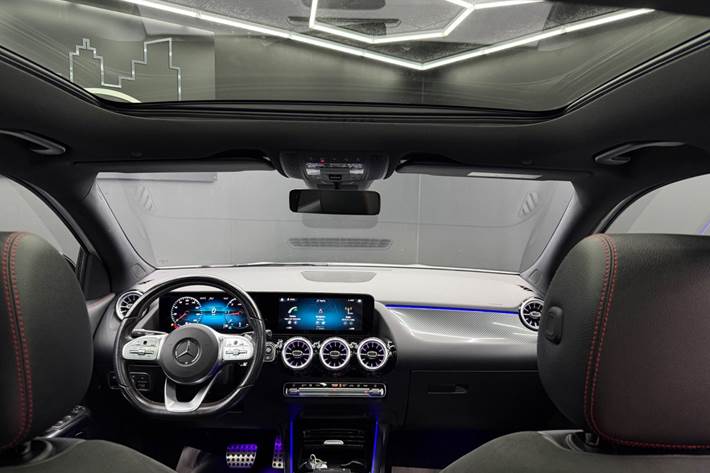 Hvid Mercedes GLA200 d fra 2021