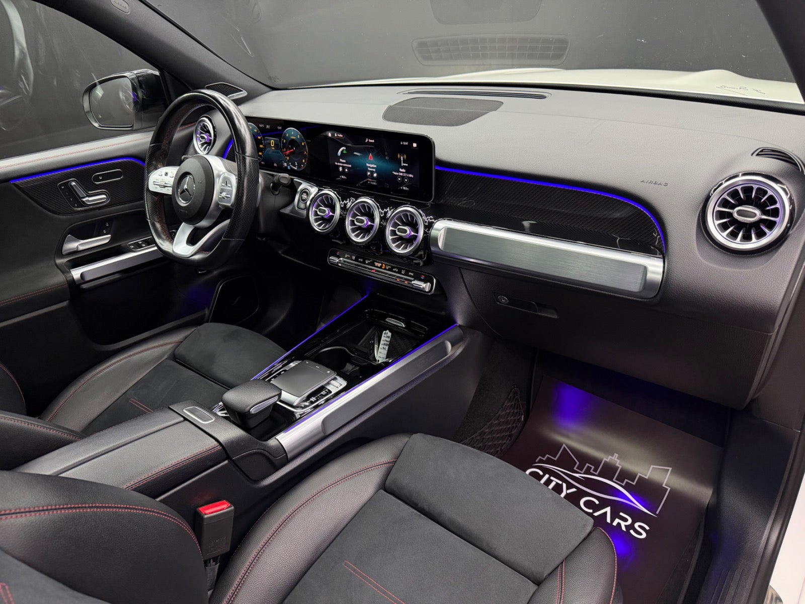 Hvid Mercedes GLB250 fra 2020
