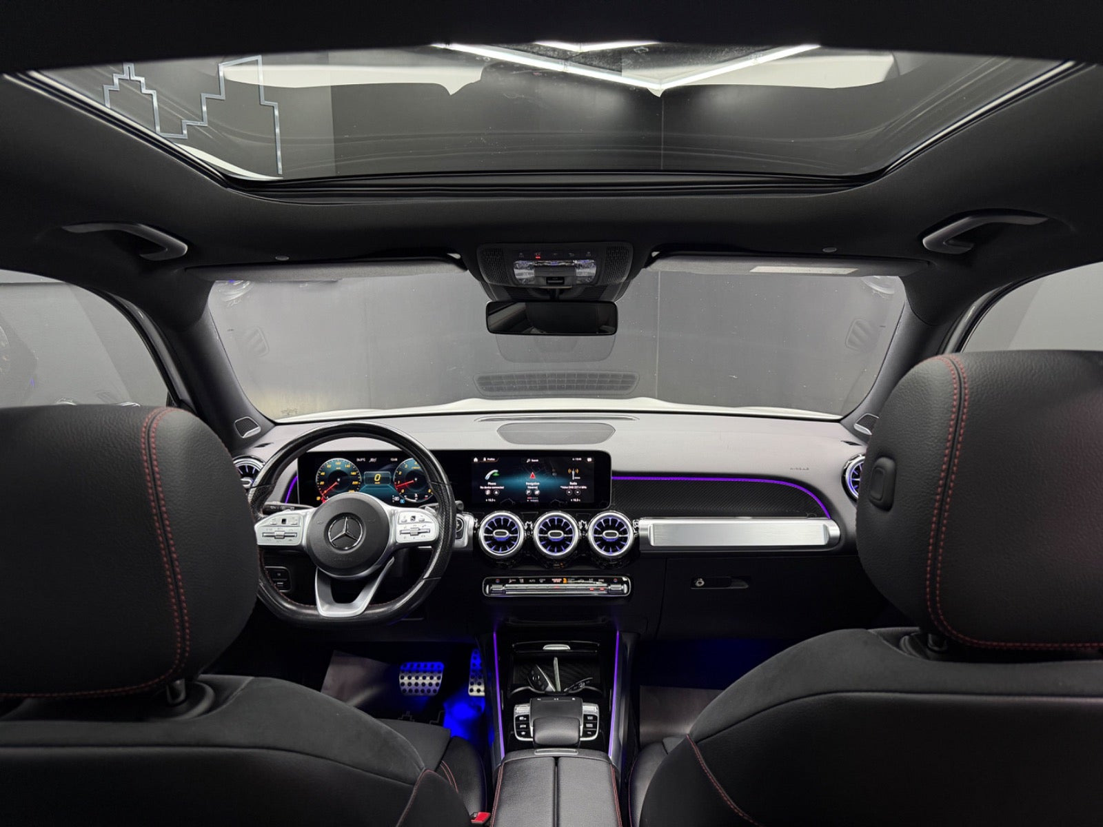 Hvid Mercedes GLB250 fra 2020